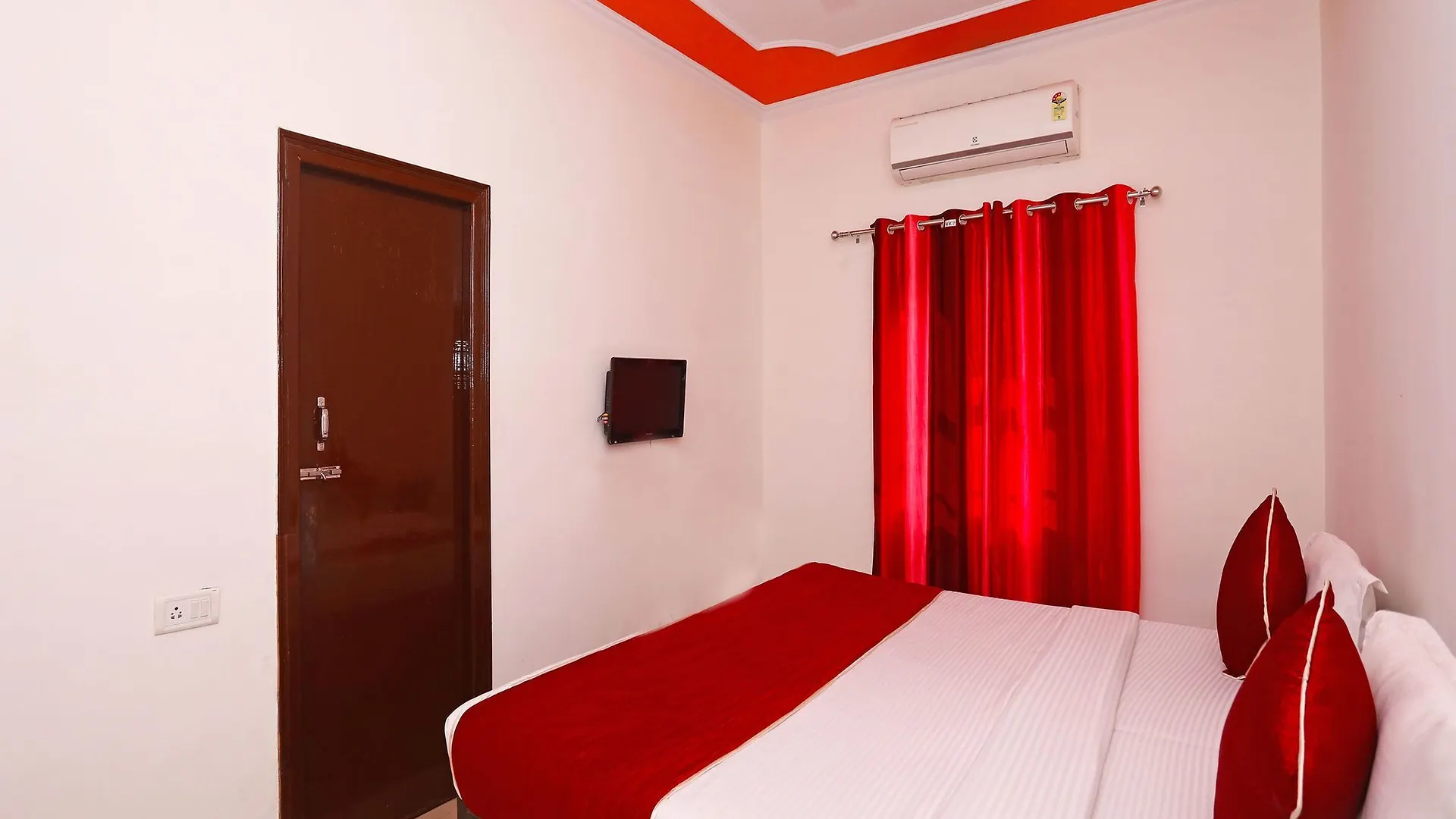 Oyo 10875 Hotel Rajput Royal Agra  Agra (Uttar Pradesh)
