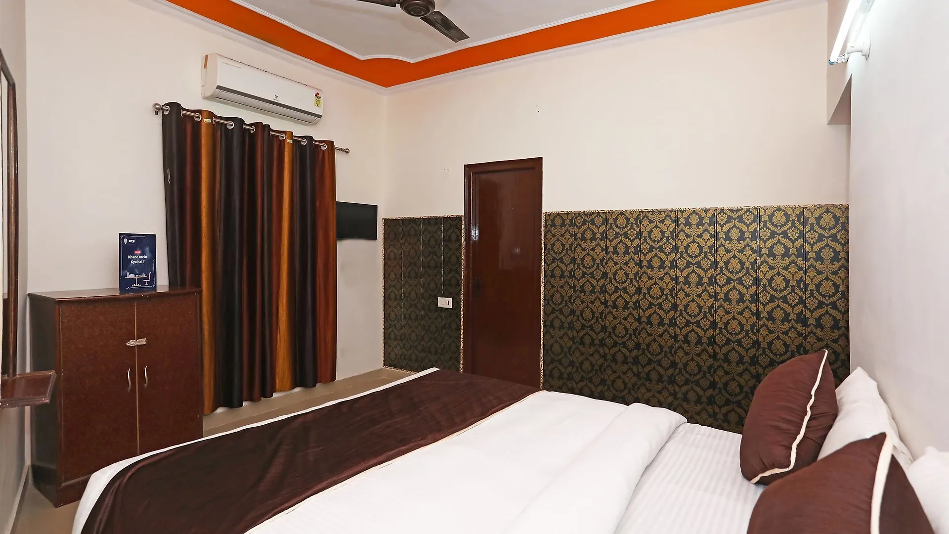 Oyo 10875 Hotel Rajput Royal Agra  India